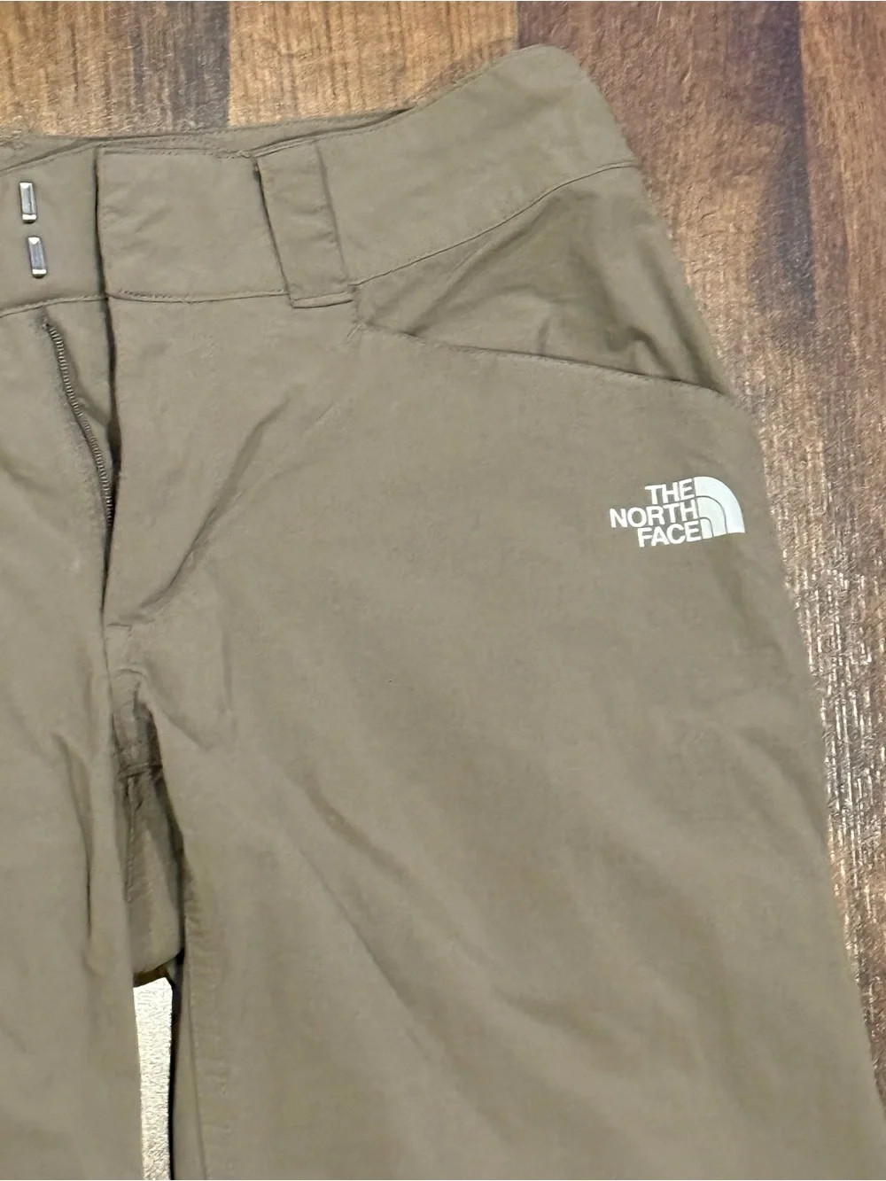 The North Face Women's Olive Green Hiking Bermuda shorts  (size 2)